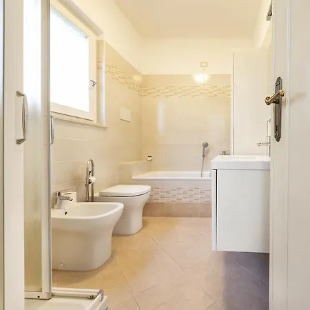 7 Ac P Vista Giardino *